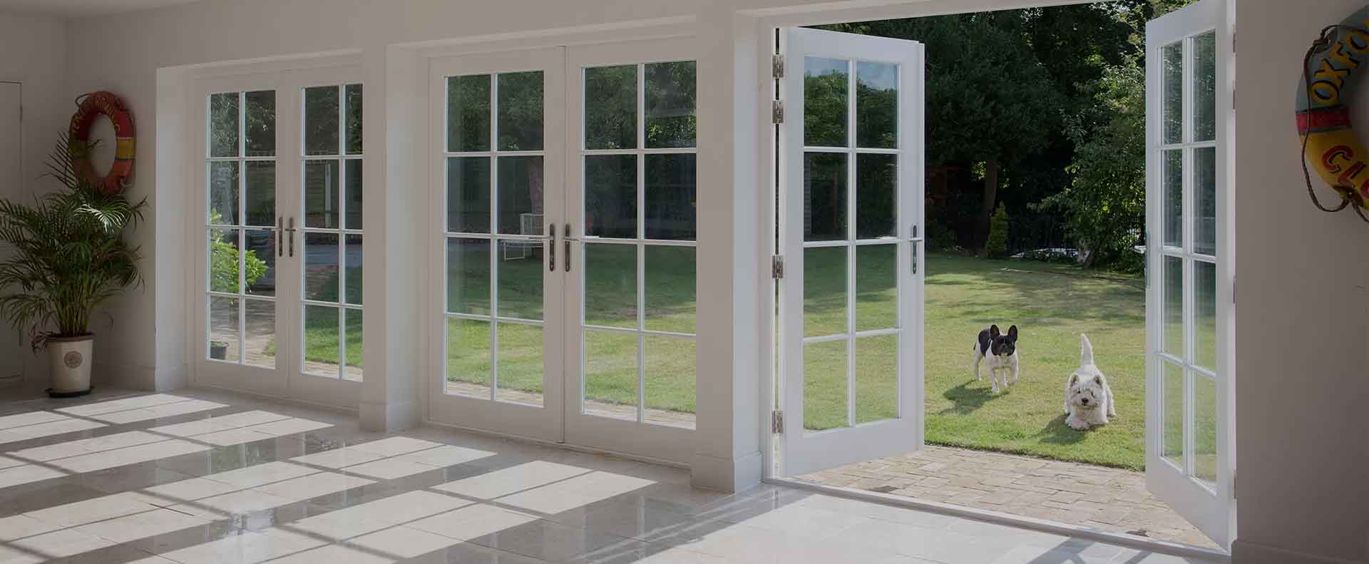 Mga pintuan at bintana