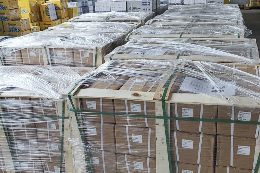Packaging at warehousing