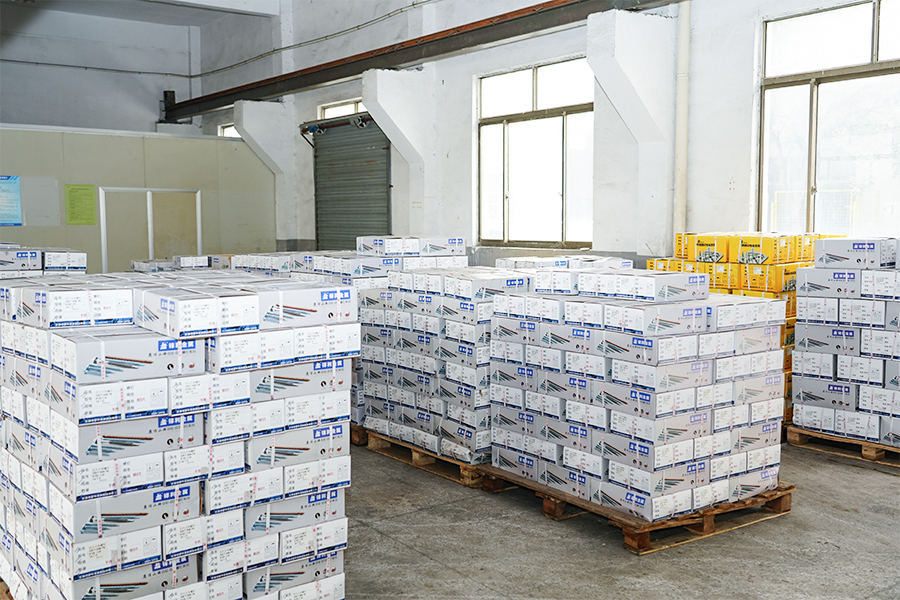 Packaging at warehousing